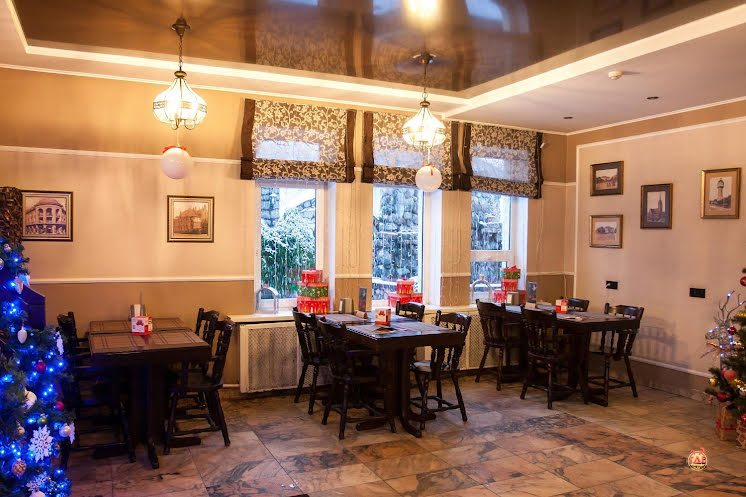 Основной зал в «Монополь» фотография №1