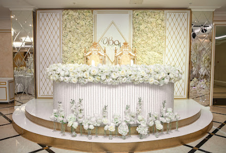 Большой зал  в Малый зал 