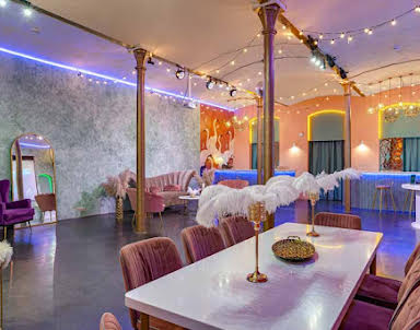  ресторан МАЙ Москва на Бауманской