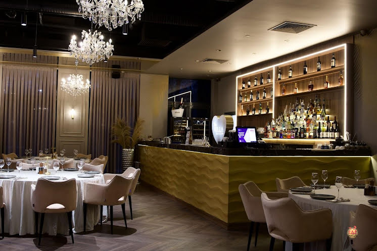 Основной зал в «The Villa» фотография №12