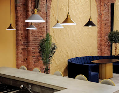  ресторан COM.NATA Mars на площади Ленина