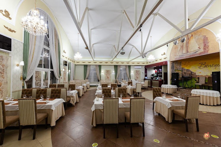 Основной зал  в «Венеция на ул. 40 лет Октября» фотография №14
