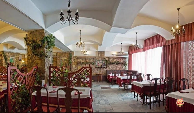 Основной зал в «У Ханумы» фотография №13