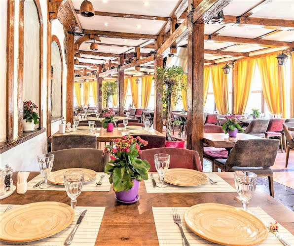 Основной зал  в «Бакинский бульвар на Андропова» фотография №2