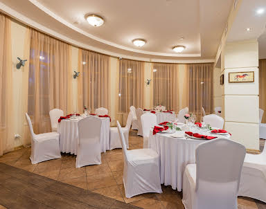  ресторан Особняк в парке Сосновка