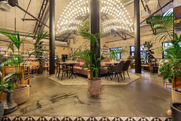 Основной зал  в «BONA Петергоф» фотография №19