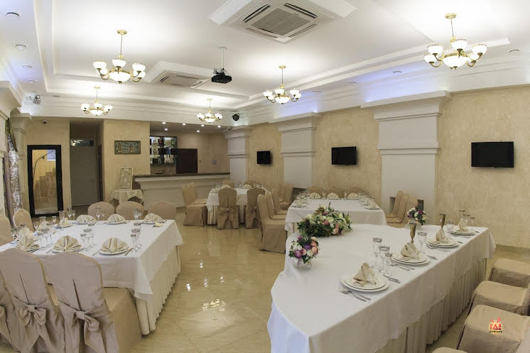 Основной зал  в «Валенсия» фотография №10