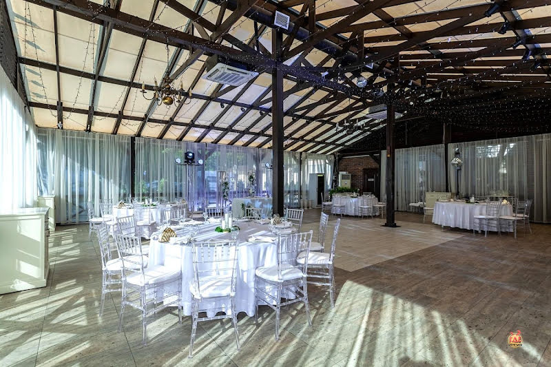 Двин Холл фотография №15