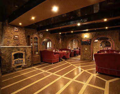  ресторан Кафе-Клуб