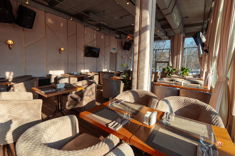 Сытый лось на Большой Семёновской фотография №6