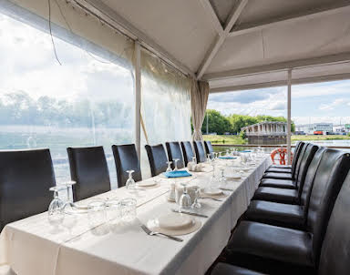  ресторан Бакинский бульвар  Аврора