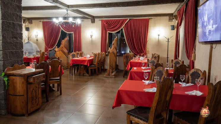 Зал  «Красный» в «Южный дворик» фотография №11