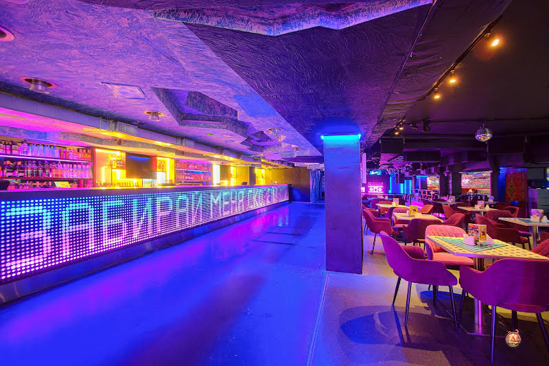 Руки ВВерх! Бар на Московском фотография №1