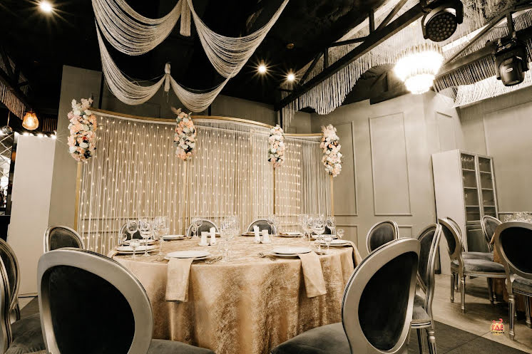 Основной зал  в «Янс» фотография №14