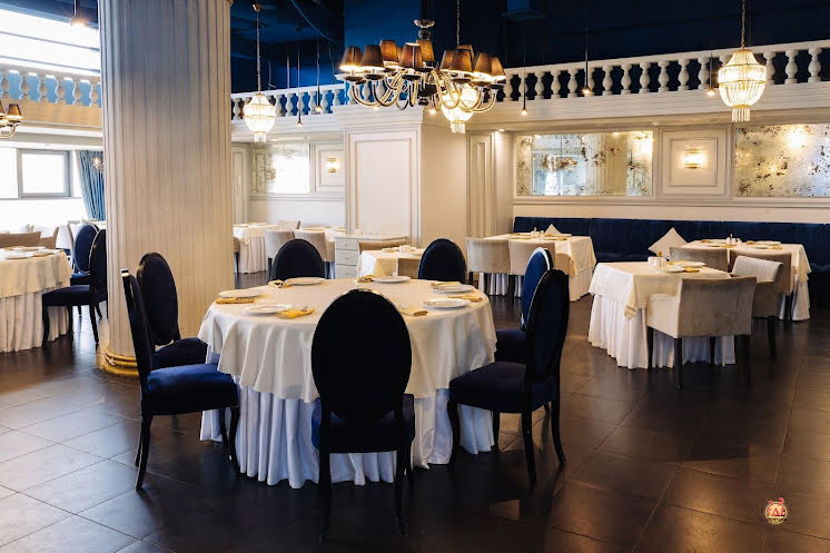 Белый зал в «Ресторанный комплекс Космос» фотография №17