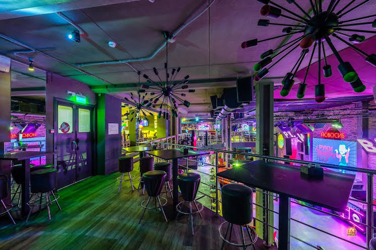 Основной зал в «Руки ВВерх!» фотография №1