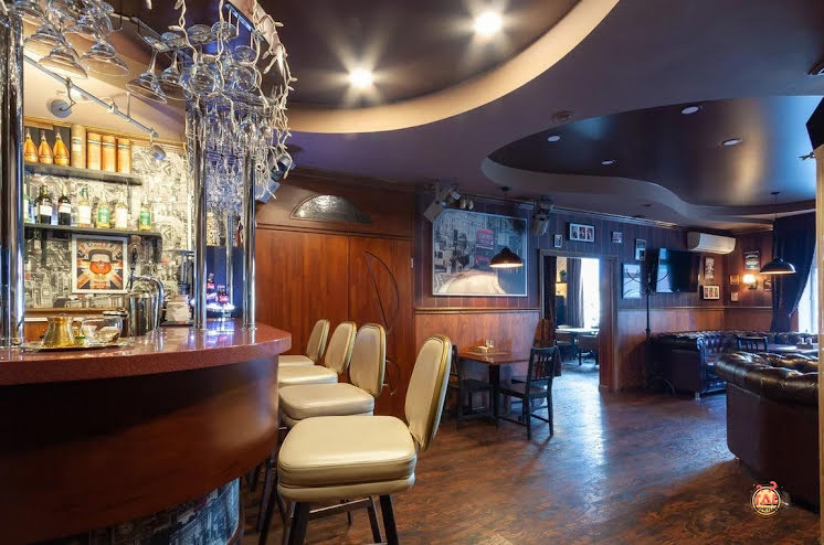 Барный зал в «Честертон» фотография №6