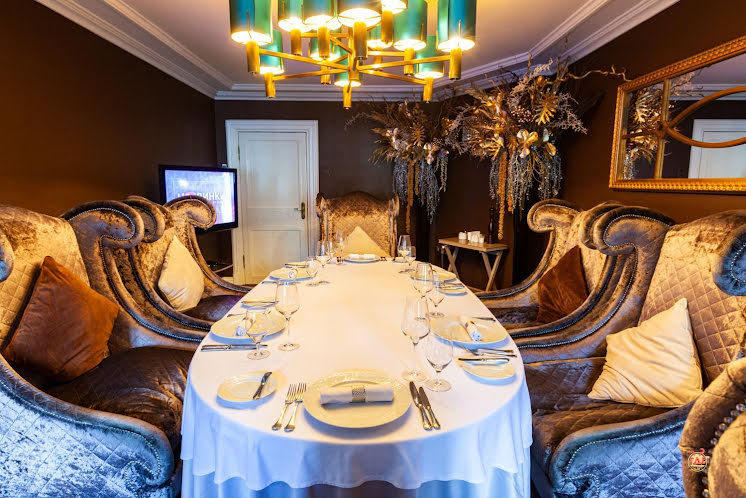 Первый обеденный зал в «Гусятникоff» фотография №11