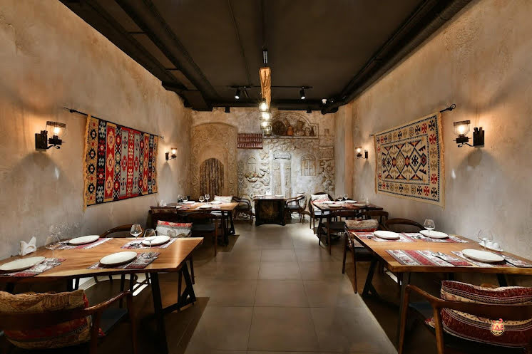 Основной зал в «Менуа» фотография № 1