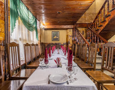  ресторан Замок Атоса