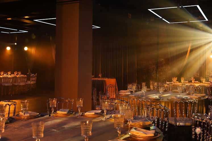 Зал на 100 персон  в «Монраше» фотография № 1