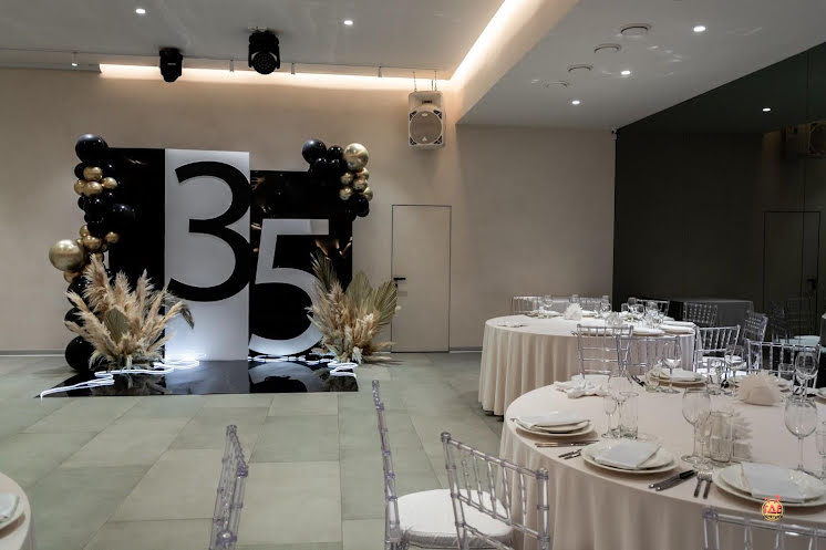 Большой зал  в «TOST» фотография №10