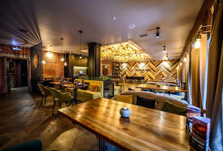 Зал на 70 человек в Зал на 12 человек