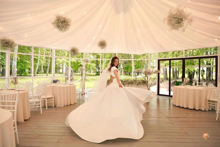 Шатер панорамный в «Барская Усадьба» фотография №1