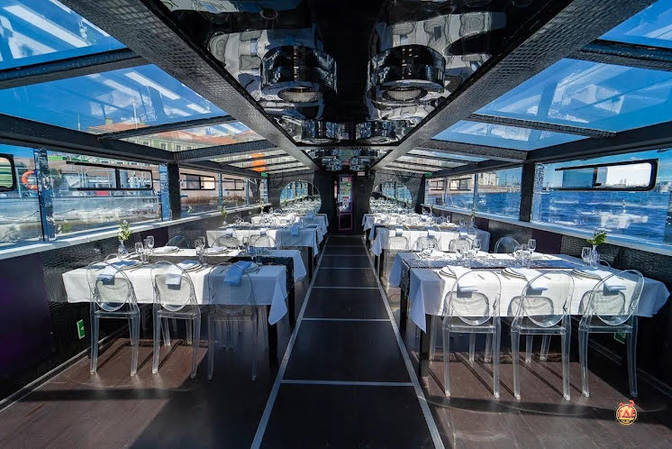 Основной зал в «Теплоход "Переяслав"» фотография №1