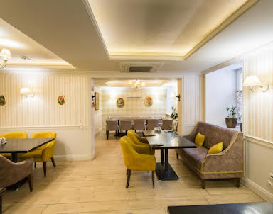  ресторан Траттория Semplice на Чаплыгина