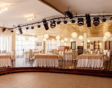  ресторан Нефтяник