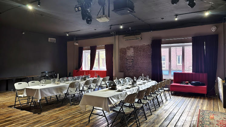 Большой зал в «Арт-Пространство «Артист»» фотография №1