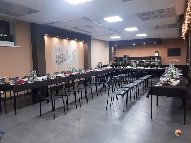 Основной зал в «Столовая 58 на Космодемьянской» фотография №4