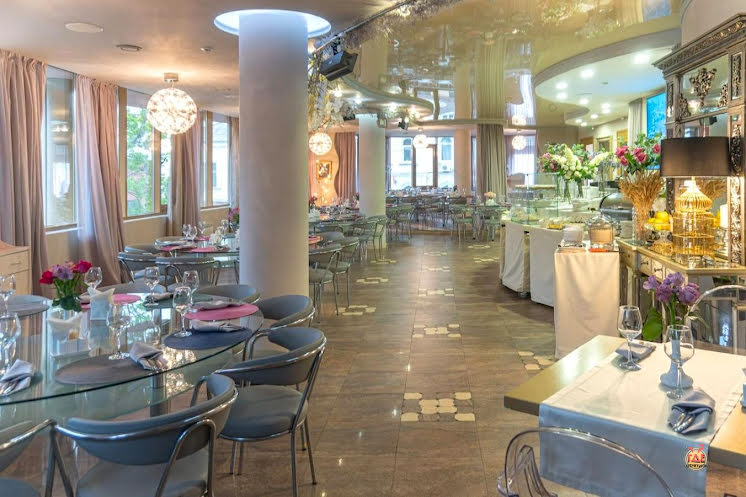 Зал ресторана «Жемчужина» в «Жемчужина» фотография №1