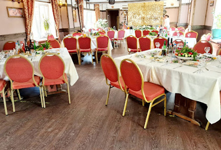 Основной зал в VIP зал 