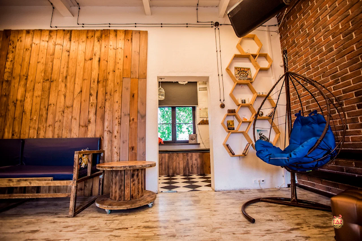 Лофт Комод  в «КомоД и Амулет» фотография №9