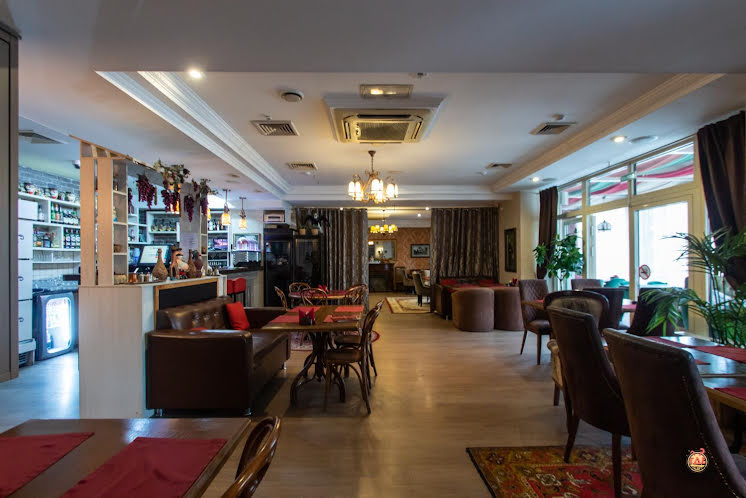 Основной зал в «Аджика» фотография №15