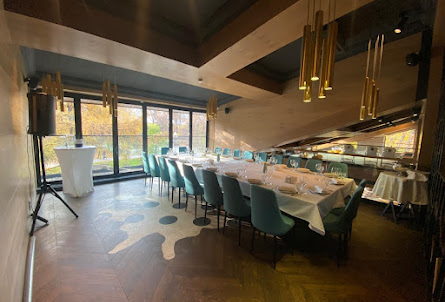 Зал  «Французский балкон»  в Зал  «Французский балкон» 