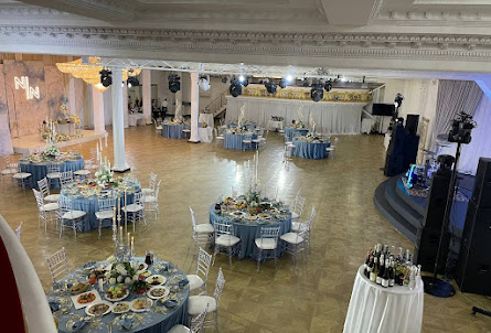 Зал «Суриковъ Холл» в Иглу