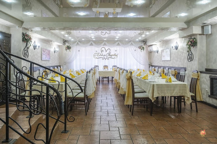 Основной зал в «Таверна «Колесо»» фотография №2