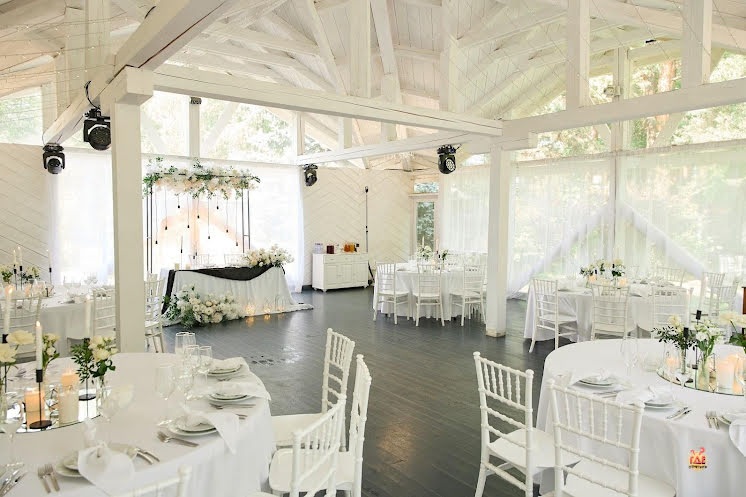 Веранда и Старинный особняк в «Лесной берег» фотография №1