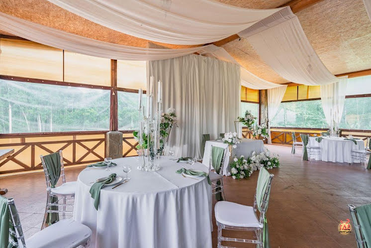 Веранда на озере в «Конюшня» фотография №4