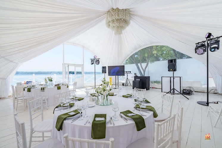 Шатёр White Podium в «Pirogovo-event» фотография №15