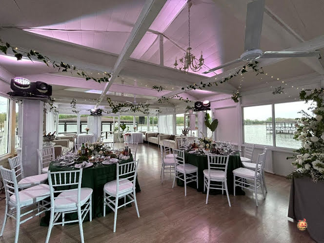 Летняя терраса в «Петровский причал» фотография №14