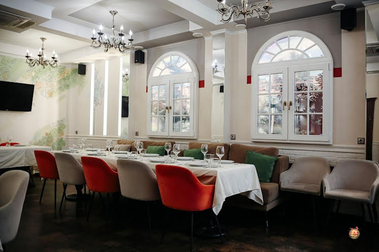 Основной зал  в «ГрафинЪ» фотография №1