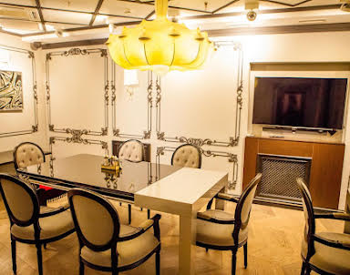  ресторан ИКRA. Restoclub & karaoke