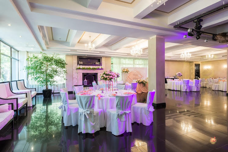 Каминный зал в «Времена года в Парке Горького» фотография №10