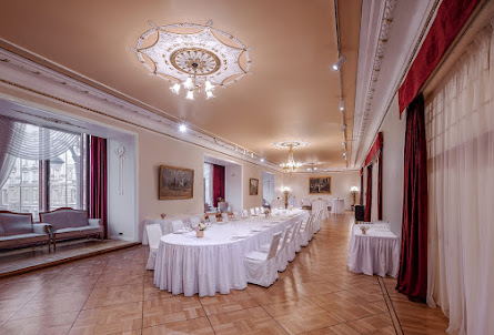 Зал «Брюсов» в Зал «Тургенев»