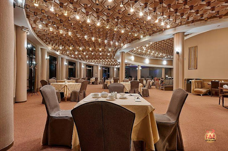 Зал ресторана в «Глобус» фотография №13