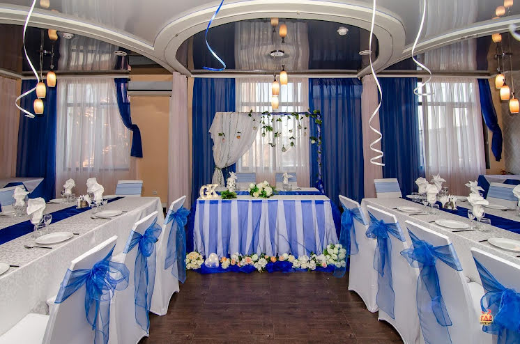 Основной зал в «Роял-кафе» фотография №5